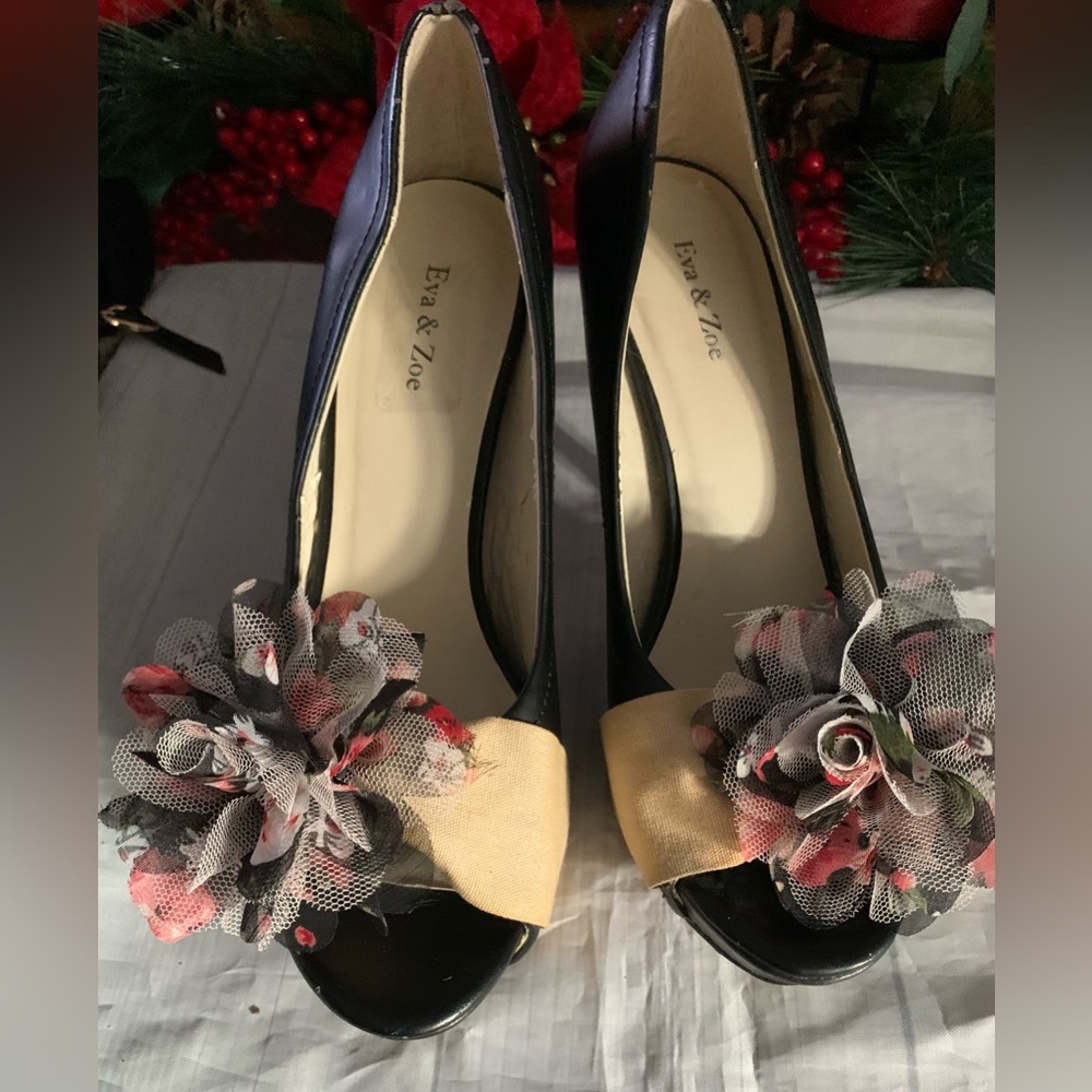 Eva & Zoe Heels